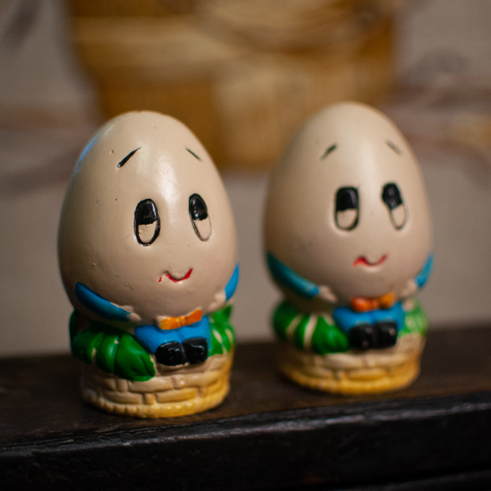 Vintage Humpty Dumpty Salt and Pepper Set Made in Hong Kong 1970s